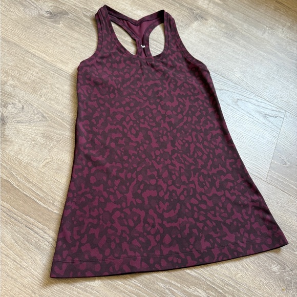 lululemon athletica Women's Burgundy Tank Top-size 4 - Picture 2 of 7